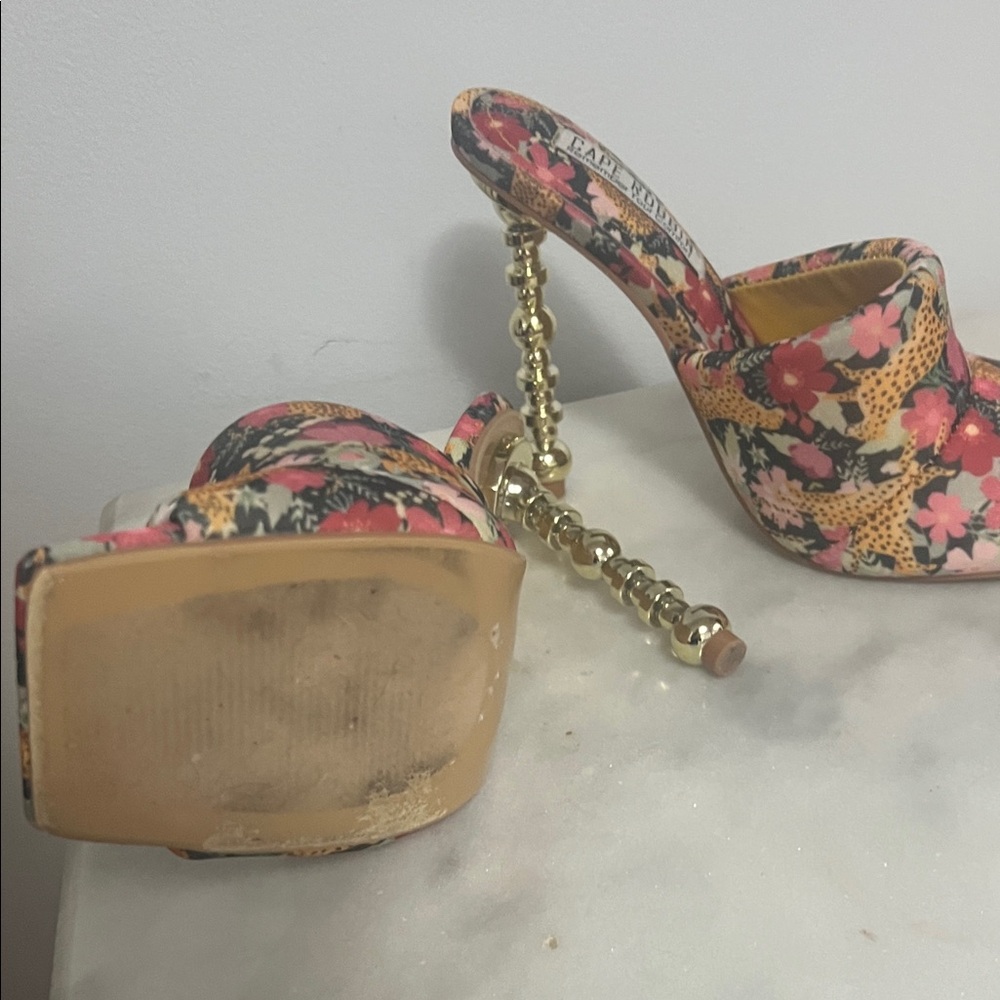 Cape Robbin Floral Heels - Pink and Black - Picture 5 of 6